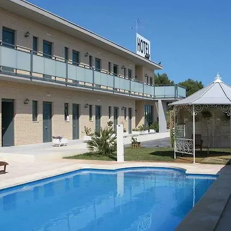 מלון Campo Olivar *
