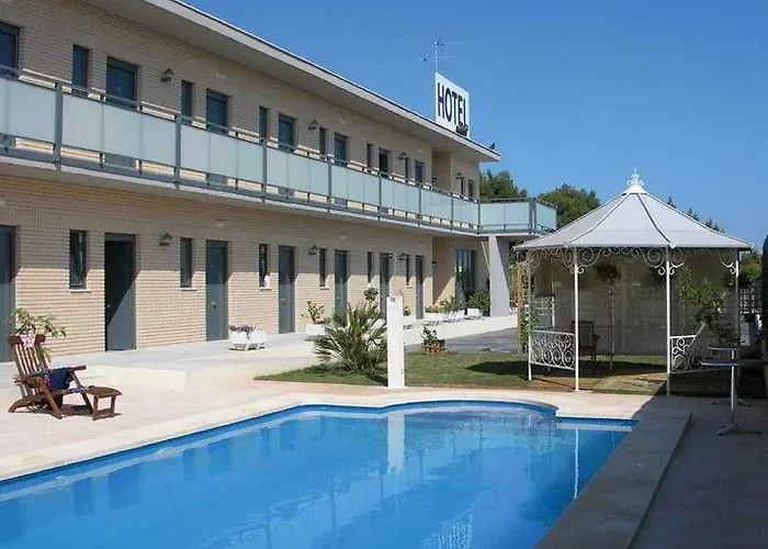 מלון Campo Olivar *